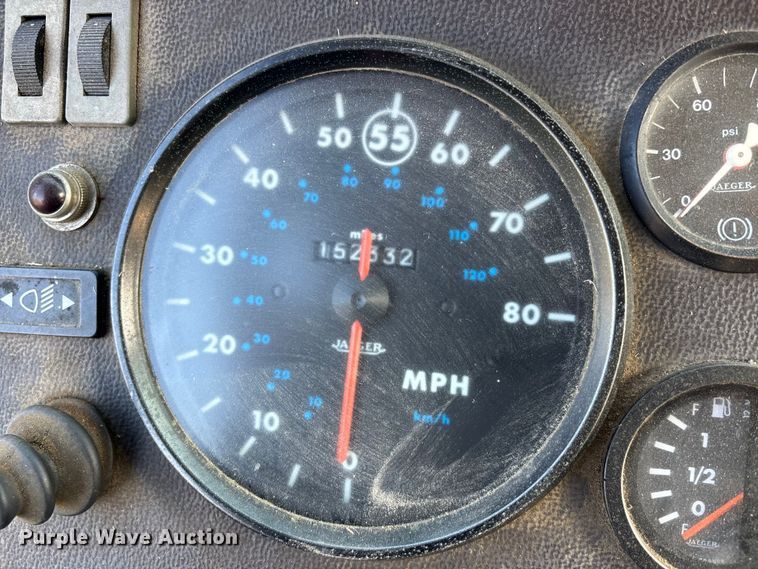 image for item DT0107 1986 Mack MS pumper fire truck