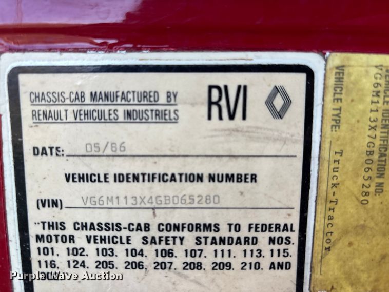 image for item DT0107 1986 Mack MS pumper fire truck