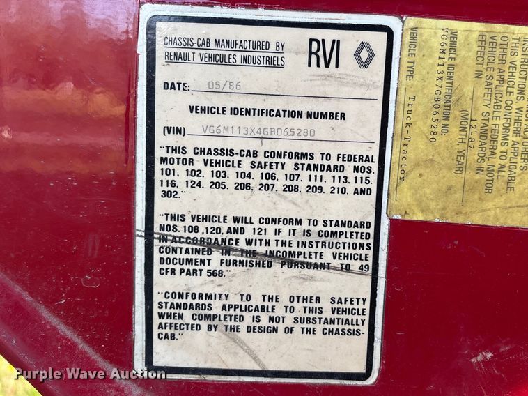 image for item DT0107 1986 Mack MS pumper fire truck