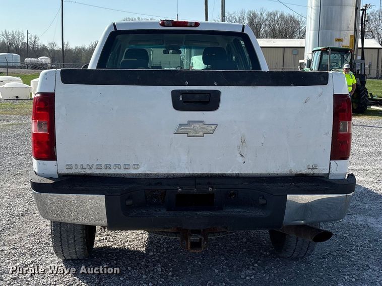 image for item DT0116 2008 Chevrolet Silverado 2500HD Crew Cab pickup truck