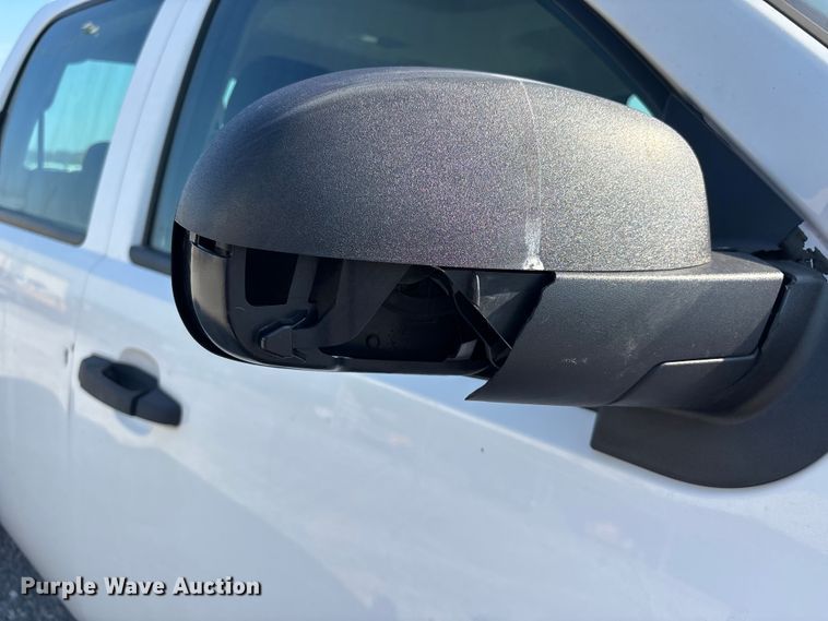 image for item DT0116 2008 Chevrolet Silverado 2500HD Crew Cab pickup truck