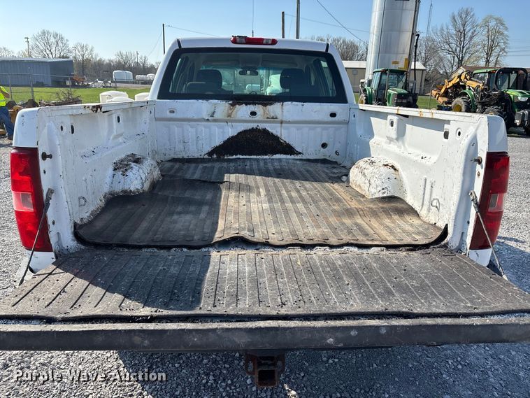 image for item DT0116 2008 Chevrolet Silverado 2500HD Crew Cab pickup truck