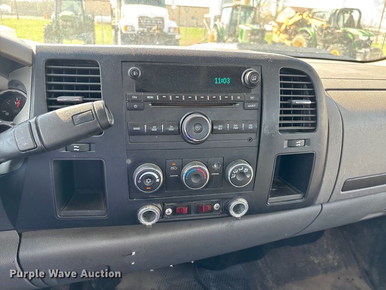 image for item DT0116 2008 Chevrolet Silverado 2500HD Crew Cab pickup truck