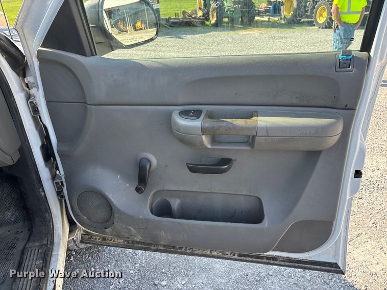 image for item DT0116 2008 Chevrolet Silverado 2500HD Crew Cab pickup truck