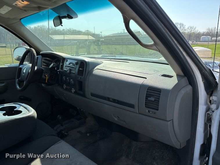 image for item DT0116 2008 Chevrolet Silverado 2500HD Crew Cab pickup truck