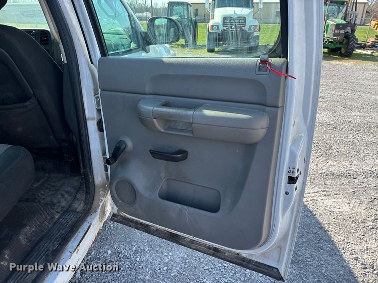 image for item DT0116 2008 Chevrolet Silverado 2500HD Crew Cab pickup truck