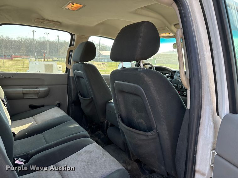 image for item DT0116 2008 Chevrolet Silverado 2500HD Crew Cab pickup truck