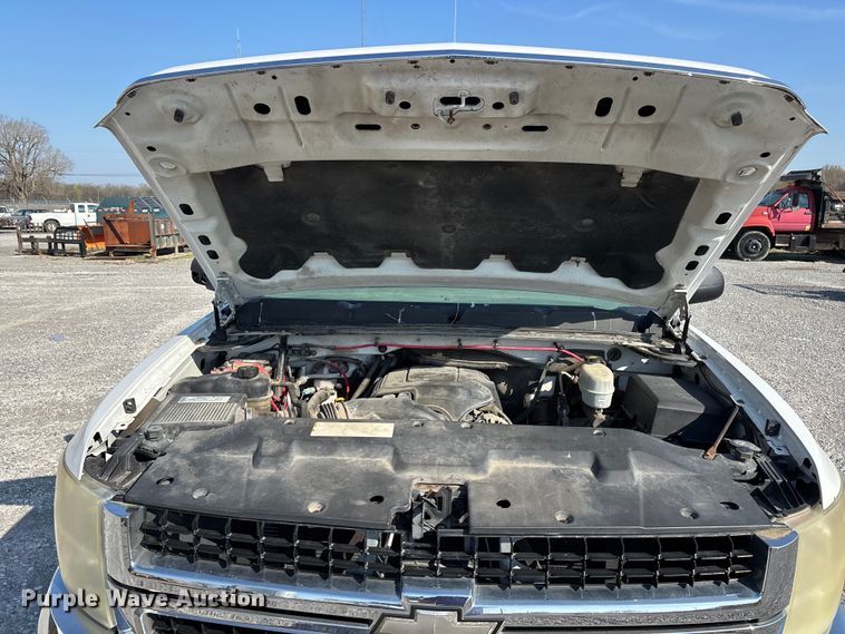 image for item DT0116 2008 Chevrolet Silverado 2500HD Crew Cab pickup truck