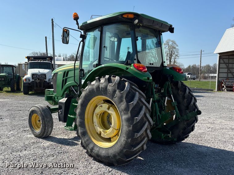 image for item DT0117 2014 John Deere 6105E tractor