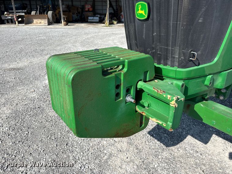 image for item DT0117 2014 John Deere 6105E tractor