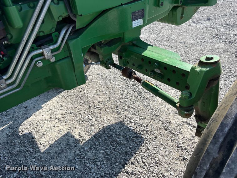 image for item DT0117 2014 John Deere 6105E tractor