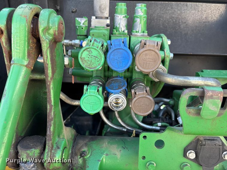 image for item DT0117 2014 John Deere 6105E tractor