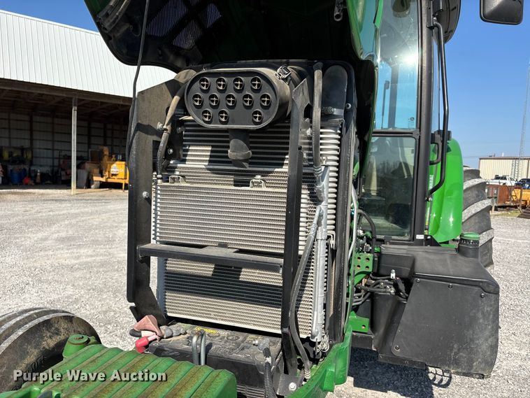 image for item DT0117 2014 John Deere 6105E tractor