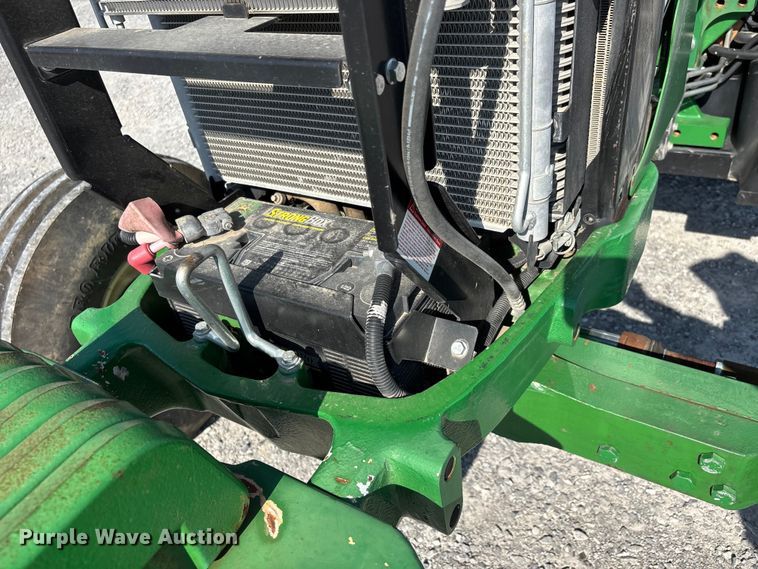 image for item DT0117 2014 John Deere 6105E tractor