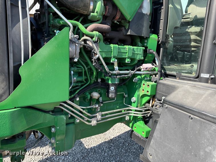 image for item DT0117 2014 John Deere 6105E tractor