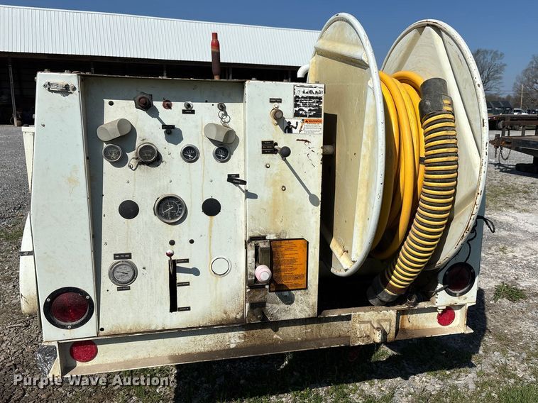 image for item DT0118 Sewer jetter trailer