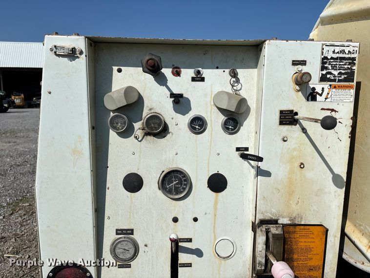 image for item DT0118 Sewer jetter trailer