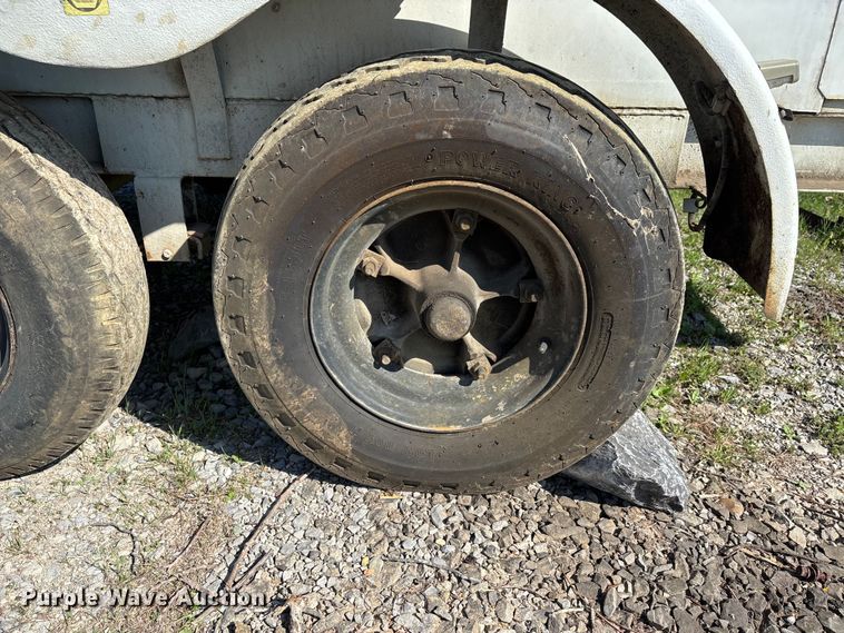 image for item DT0118 Sewer jetter trailer