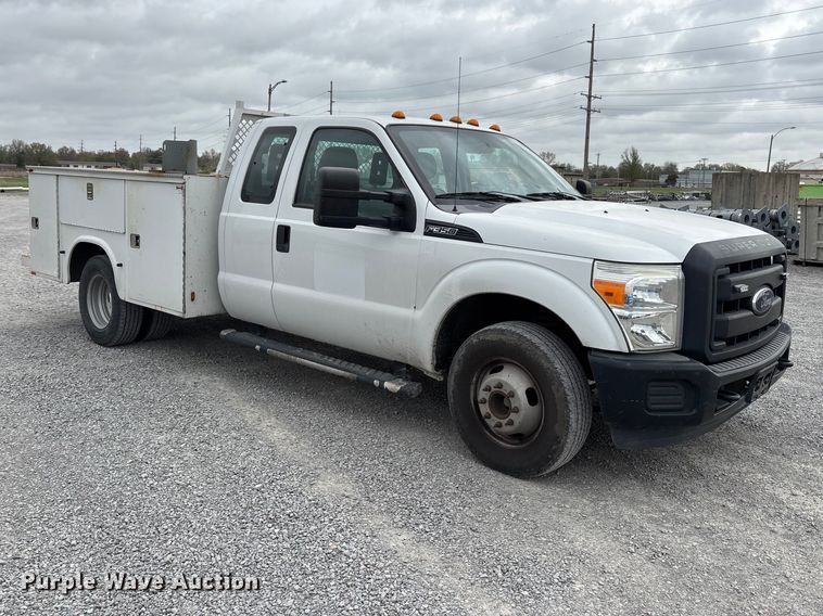 image for item DT0137 2014 Ford F350 Super Duty Ext. Cab utility bed pickup truck