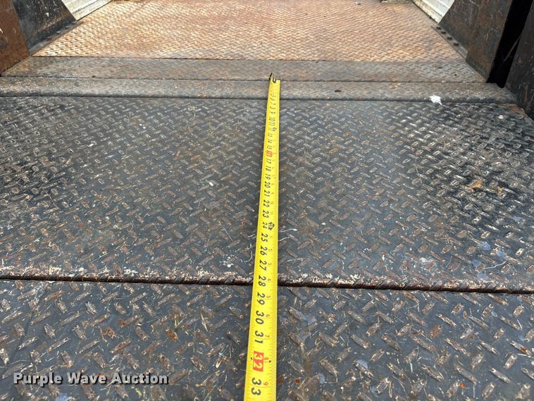 image for item DT0137 2014 Ford F350 Super Duty Ext. Cab utility bed pickup truck