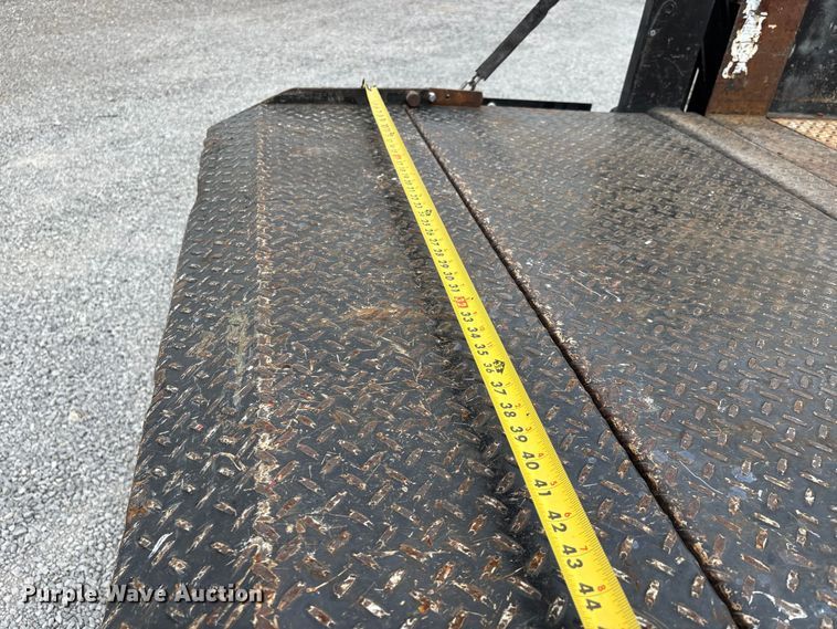 image for item DT0137 2014 Ford F350 Super Duty Ext. Cab utility bed pickup truck