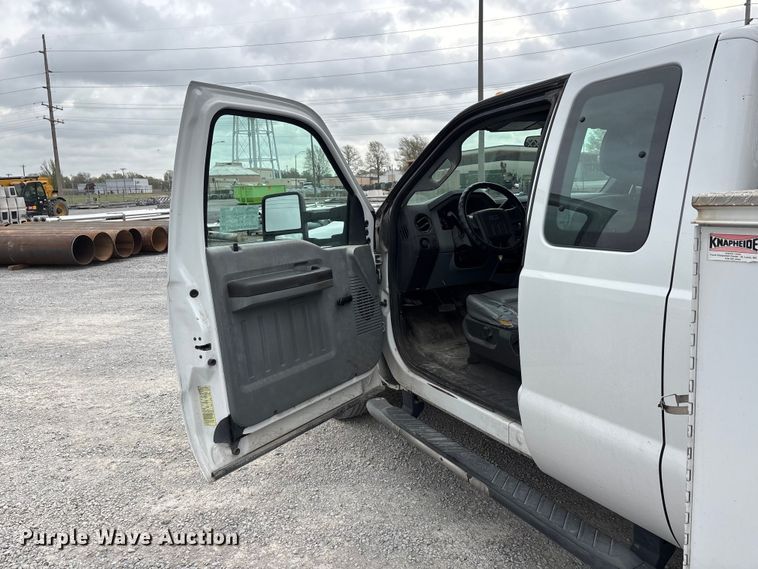 image for item DT0137 2014 Ford F350 Super Duty Ext. Cab utility bed pickup truck