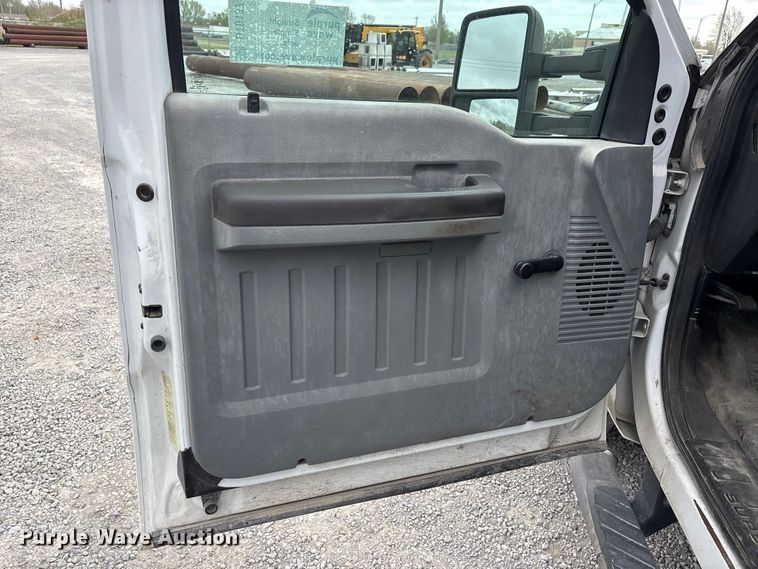 image for item DT0137 2014 Ford F350 Super Duty Ext. Cab utility bed pickup truck