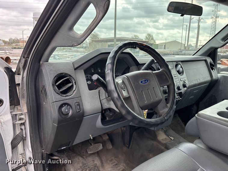 image for item DT0137 2014 Ford F350 Super Duty Ext. Cab utility bed pickup truck