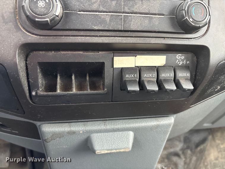 image for item DT0137 2014 Ford F350 Super Duty Ext. Cab utility bed pickup truck