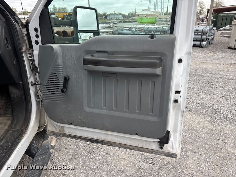 image for item DT0137 2014 Ford F350 Super Duty Ext. Cab utility bed pickup truck