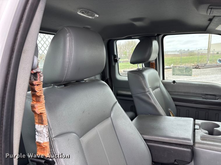 image for item DT0137 2014 Ford F350 Super Duty Ext. Cab utility bed pickup truck