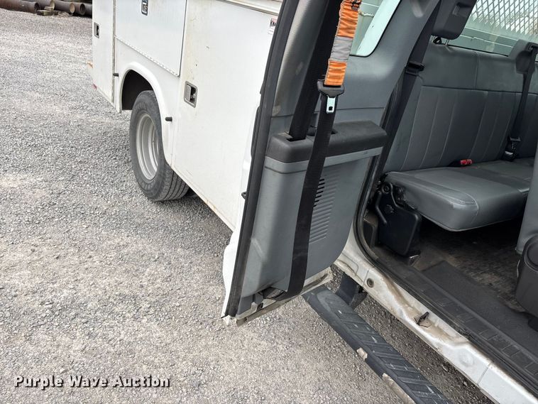 image for item DT0137 2014 Ford F350 Super Duty Ext. Cab utility bed pickup truck