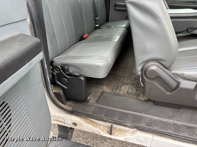 image for item DT0137 2014 Ford F350 Super Duty Ext. Cab utility bed pickup truck