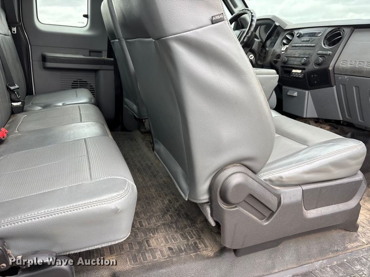 image for item DT0137 2014 Ford F350 Super Duty Ext. Cab utility bed pickup truck