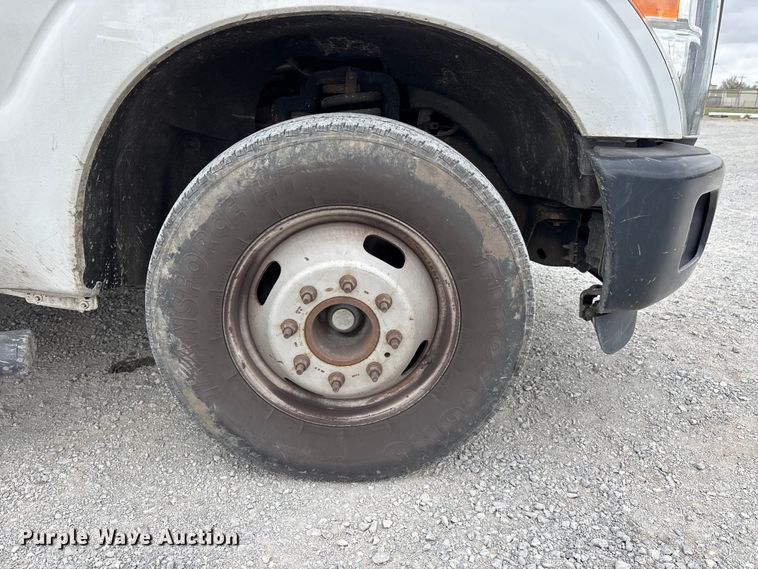 image for item DT0137 2014 Ford F350 Super Duty Ext. Cab utility bed pickup truck