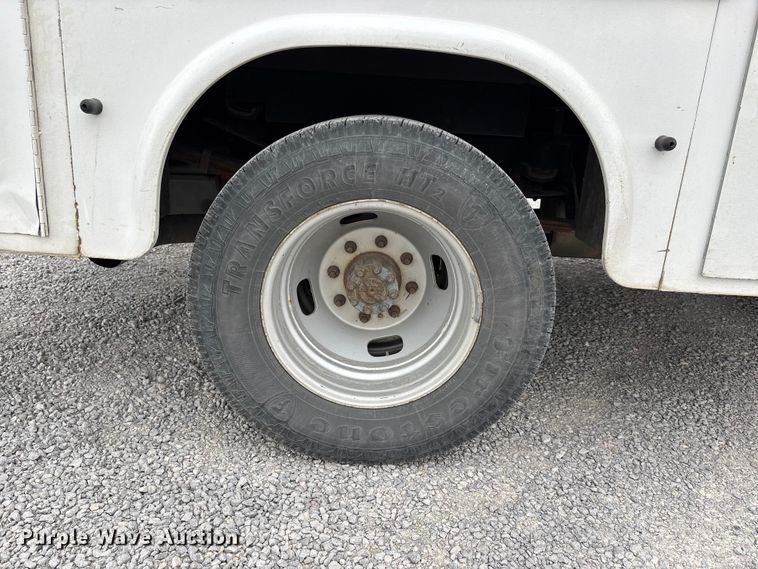 image for item DT0137 2014 Ford F350 Super Duty Ext. Cab utility bed pickup truck