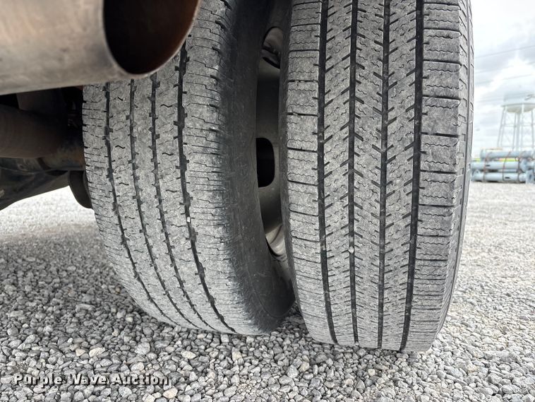 image for item DT0137 2014 Ford F350 Super Duty Ext. Cab utility bed pickup truck