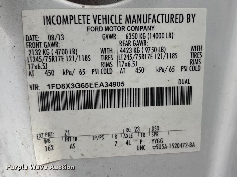 image for item DT0137 2014 Ford F350 Super Duty Ext. Cab utility bed pickup truck