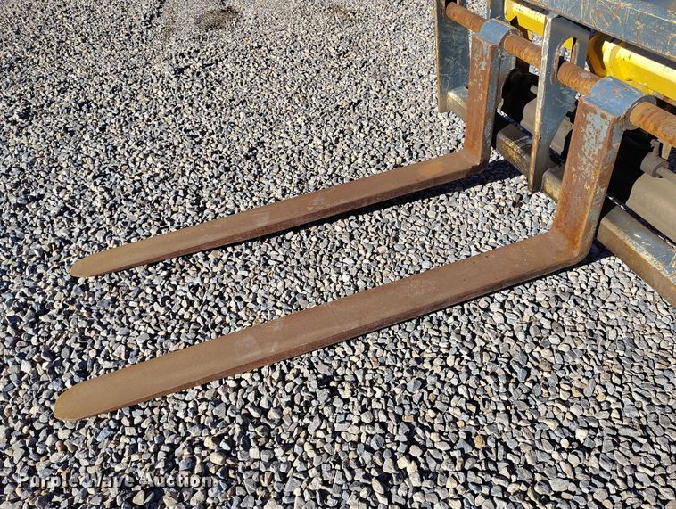 image for item DT0990 Gehl DL11-55 telehandler