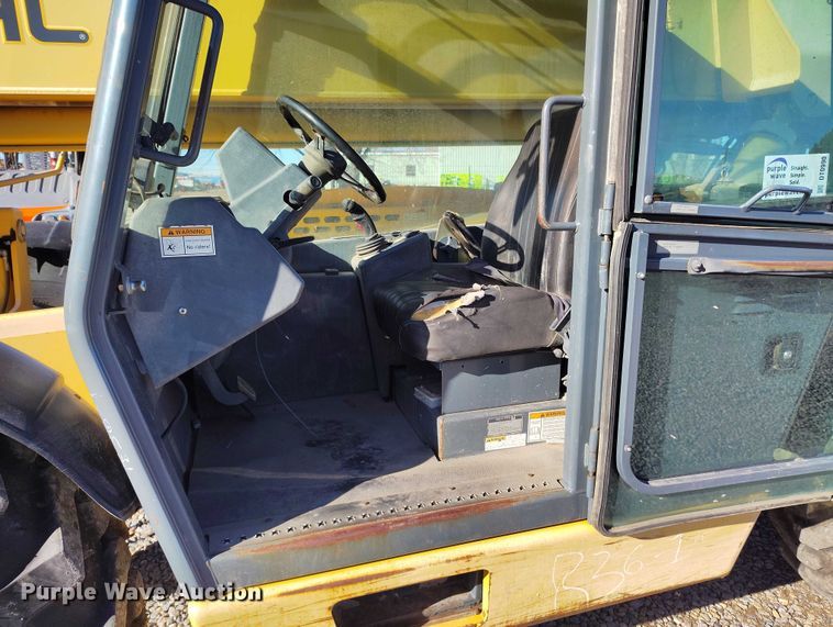 image for item DT0990 Gehl DL11-55 telehandler
