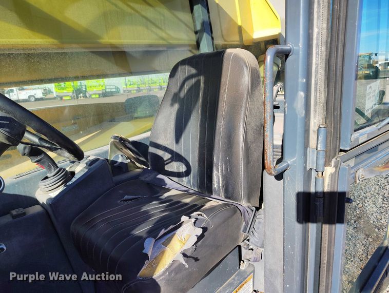 image for item DT0990 Gehl DL11-55 telehandler