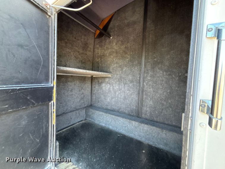 image for item DU0424 2002 Champion Freightliner FB65 shuttle bus