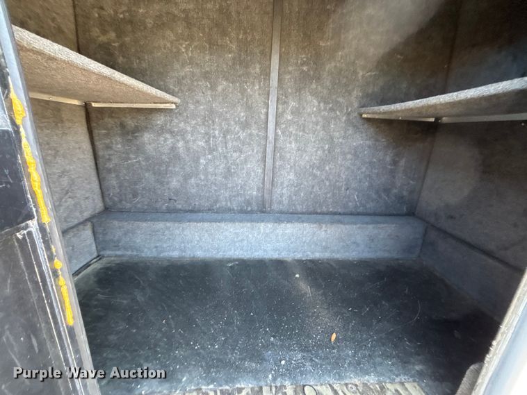 image for item DU0424 2002 Champion Freightliner FB65 shuttle bus