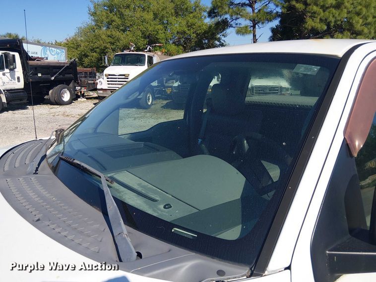 image for item DU0425 2006 Ford F150 XL pickup truck