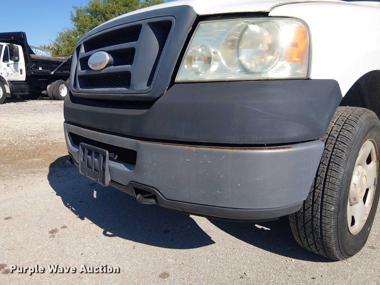 image for item DU0425 2006 Ford F150 XL pickup truck