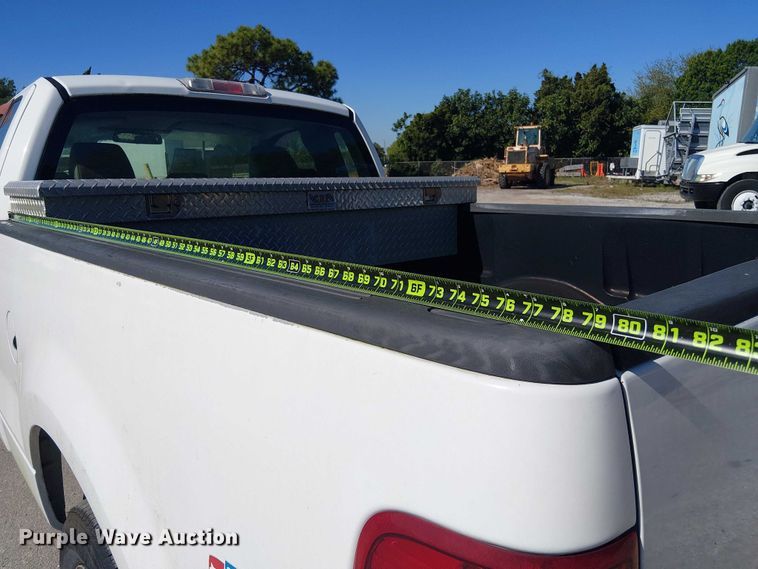 image for item DU0425 2006 Ford F150 XL pickup truck