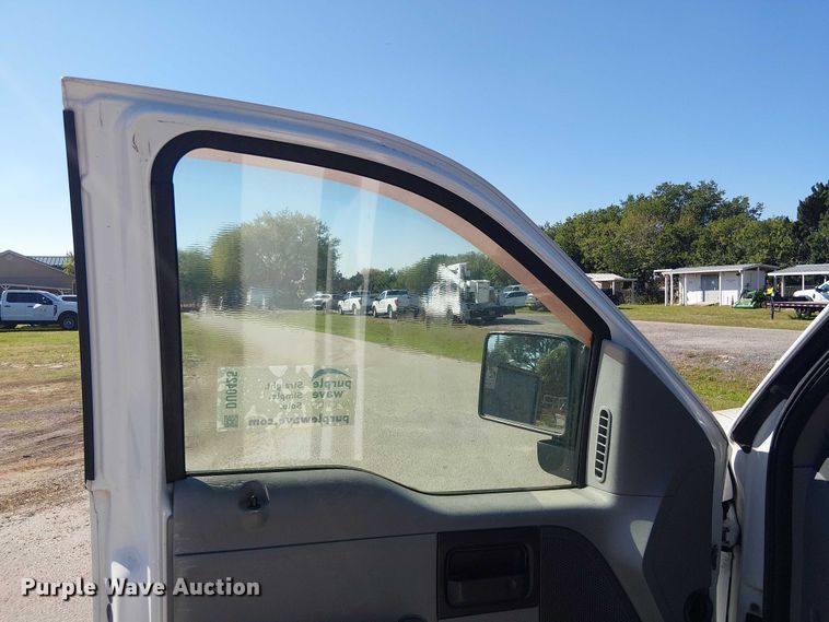 image for item DU0425 2006 Ford F150 XL pickup truck