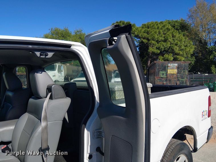 image for item DU0425 2006 Ford F150 XL pickup truck