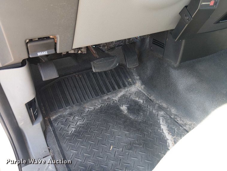 image for item DU0425 2006 Ford F150 XL pickup truck