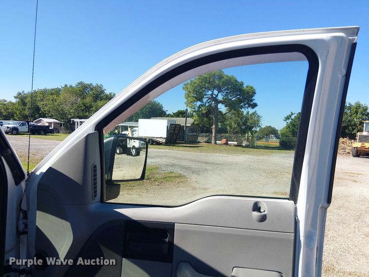 image for item DU0425 2006 Ford F150 XL pickup truck